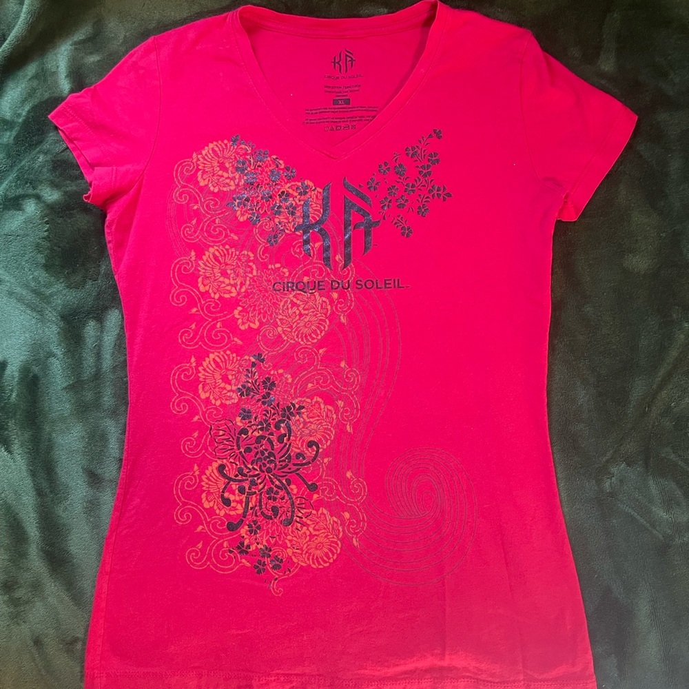 Cirque du Soleil Women's Vibrant Pink Tee